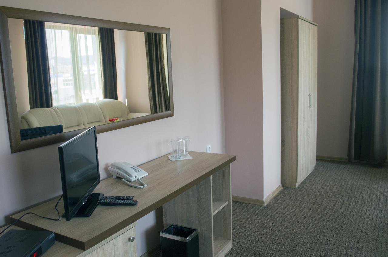 Maribel Spa Hotel Koprilova ภายนอก รูปภาพ